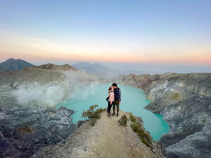 kawah-ijen-sunrise-tour
